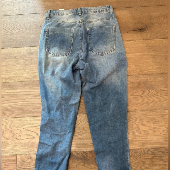 ⭐️ Nasty Gal Distressed Jeans - Picture 4 of 5